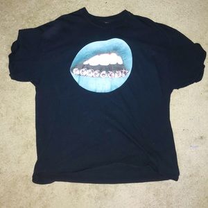 X-Large Blue Lips Short Sleeve Graphic T-Shirt